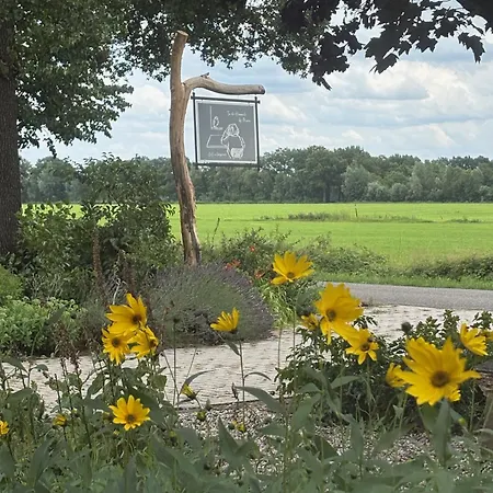 In De Hemmele Bij Maria Bed & Breakfast 3*